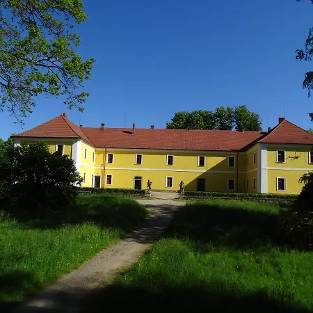 Zámecká Zahrada-apartmány