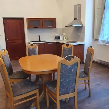 Zamecka Zahrada-apartmany