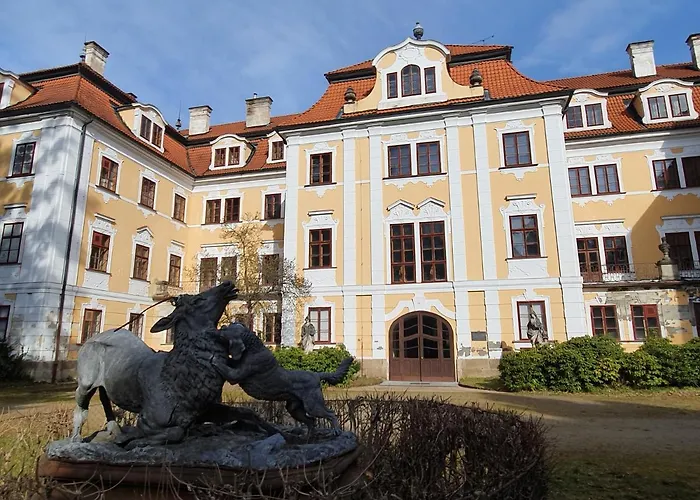 Zamecka Zahrada-apartmany *