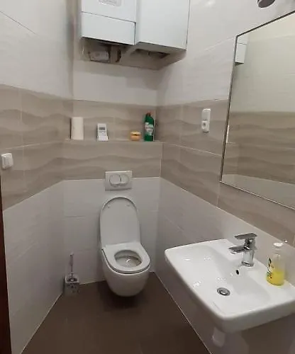 Zamecka Zahrada-apartmany דירה