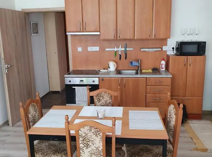 Zamecka Zahrada-apartmany *