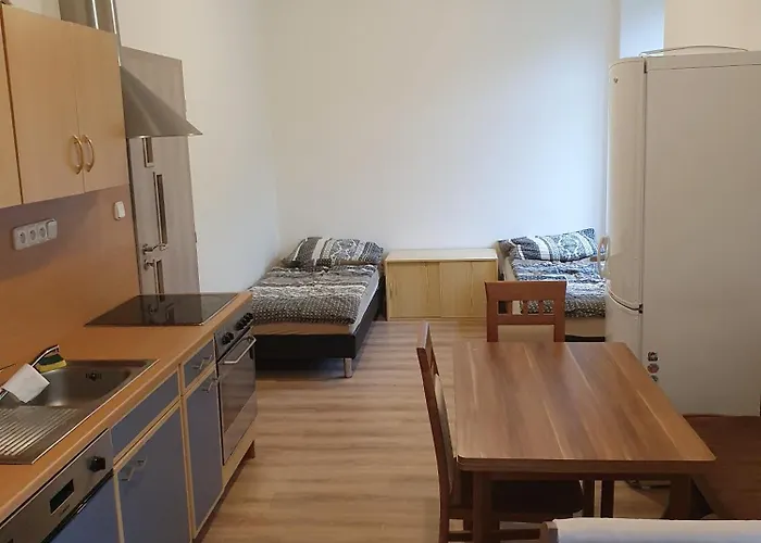 Zamecka Zahrada-apartmany * כלום או טז'בונה
